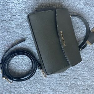 Michael Kors Ava crossbody with handle